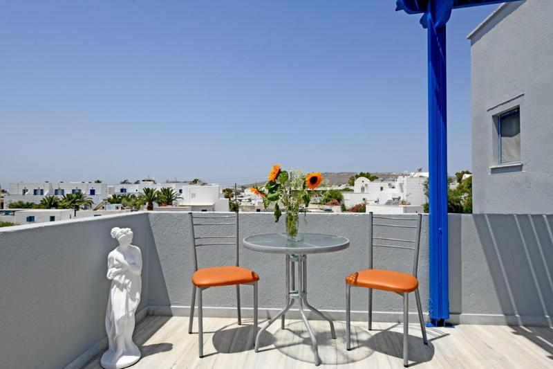 Lunar Santorini Hotel Периса Екстериор снимка